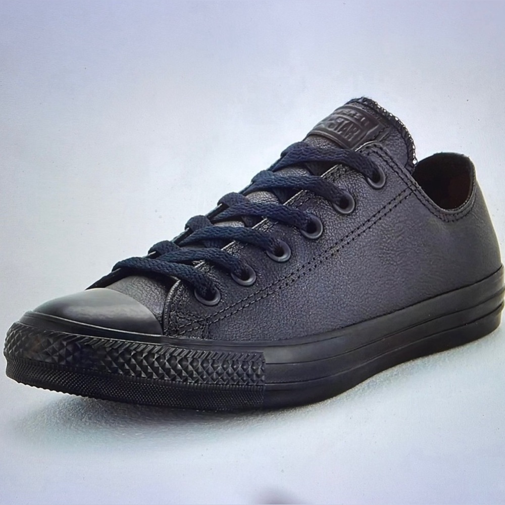 NWT- Converse ‘Chuck Taylor Ox’ Unisex Leather Monochrome Low Top